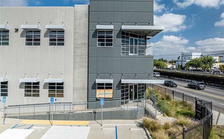 Pictures of Industrial property located at 6901 S Alameda St, Huntington Park, CA 90255 for lease - image #1