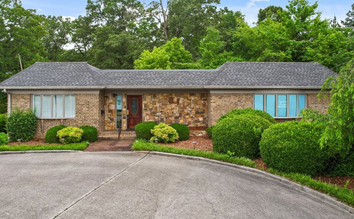 Pictures of Office, Special Purpose property located at 4611 Hixson Pike, Chattanooga, TN 37343 for lease - image #1