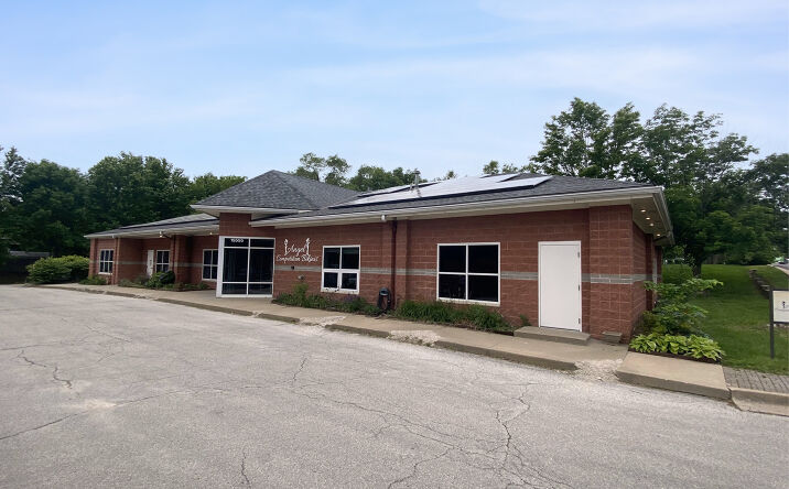 Pictures of Office property located at 15555 W. 87th Street Parkway, Lenexa, KS 66219 for lease - image #1