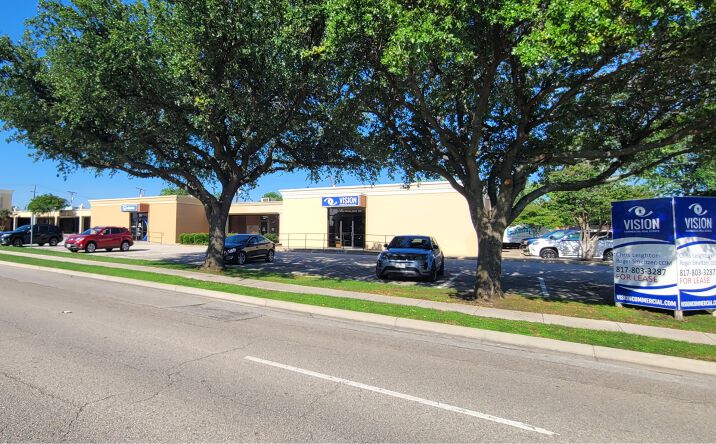 Pictures of Office property located at 1340 S MAIN ST, GRAPEVINE, TX 76051-7514 for lease - image #1