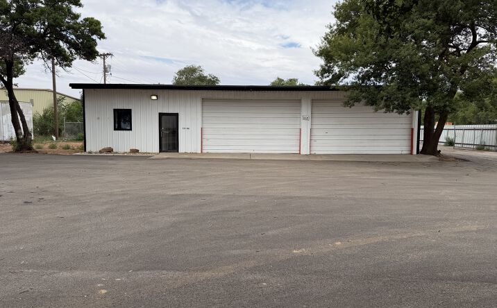 Pictures of Industrial property located at Highway 87 Ford, Lubbock, TX 79404 for lease - image #1