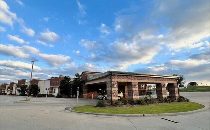 Pictures of Retail, Office, Special Purpose property located at 2090 Market Place Boulevard, Irving, TX 75063 for lease - image #1