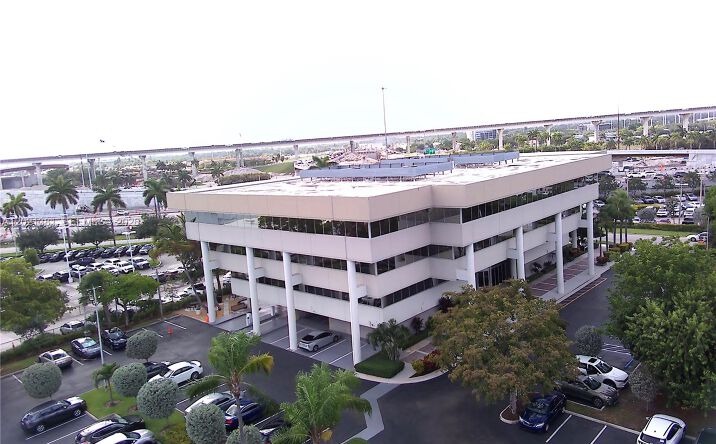 Pictures of Office property located at 290 NW 165th St # M500, Miami, FL 33169 for lease - image #1
