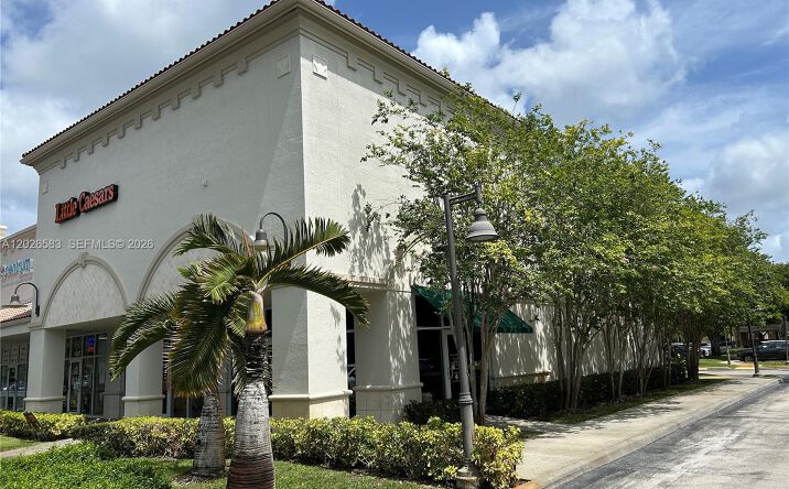 Pictures of Restaurant, Retail property located at 12703 Miramar Pkwy, Miramar, FL 33027 for lease - image #1