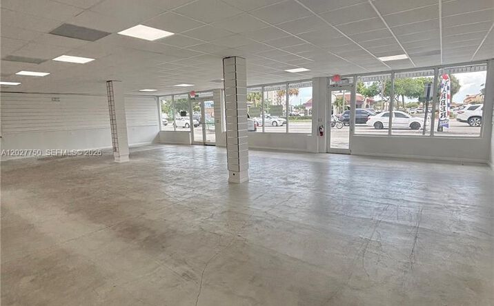 Pictures of Retail property located at 6741 SW 8th St # 6747, Miami, FL 33144 for lease - image #1