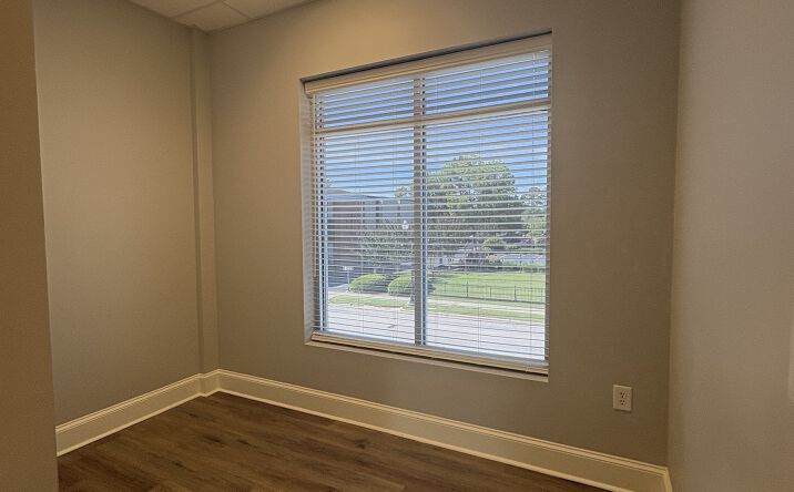 Pictures of Office property located at 101 East Market Street, Smithfield, NC 27577 for lease - image #1