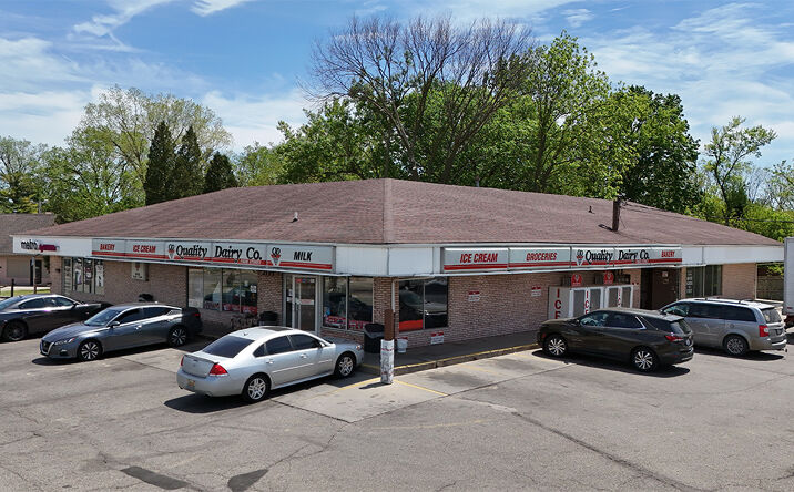 Pictures of Retail property located at 2121 West Holmes Road, Lansing, MI 48910 for lease - image #1