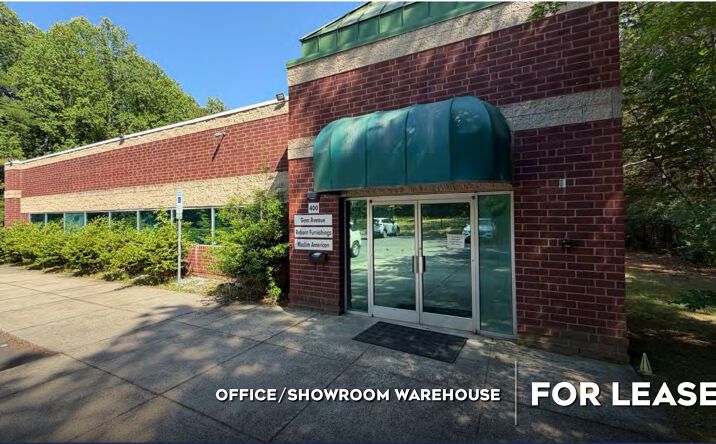 Pictures of Office, Industrial property located at 400 East Arrowhead Road, Charlotte, NC 28213 for lease - image #1