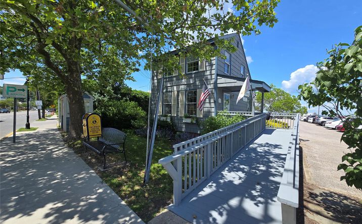 Pictures of Office property located at 118 W Broadway, Port Jefferson, NY 11777 for lease - image #1