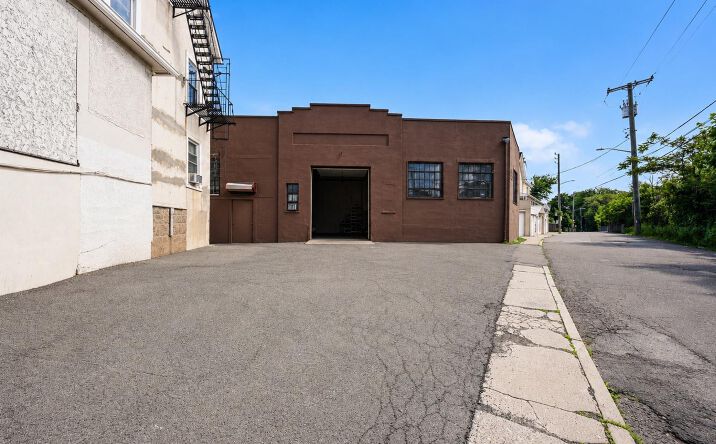 Pictures of Industrial property located at 31 New Haven Railroad St, Mount Vernon, NY 10550 for lease - image #1