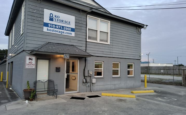 Pictures of Retail, Office, Industrial property located at 212 CTR ST, JACKSONVILLE, NC 28546-6718 for lease - image #1