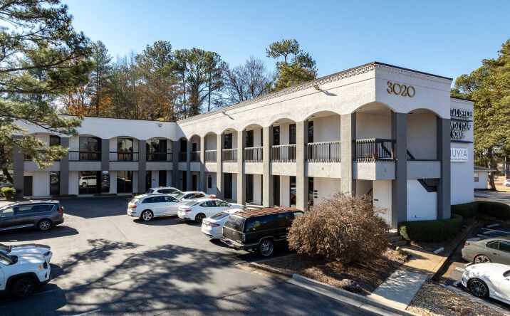 Pictures of Retail, Office property located at 3020 Roswell Road, Marietta, GA 30062 for lease - image #1