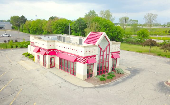 Pictures of Retail property located at 4584 Chicago Drive Southwest, Grandville, MI 49418 for lease - image #1