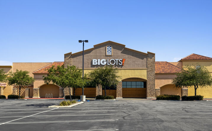 Pictures of Retail property located at 1189 Simi Town Center Way, Simi Valley, CA 93065 for lease - image #1