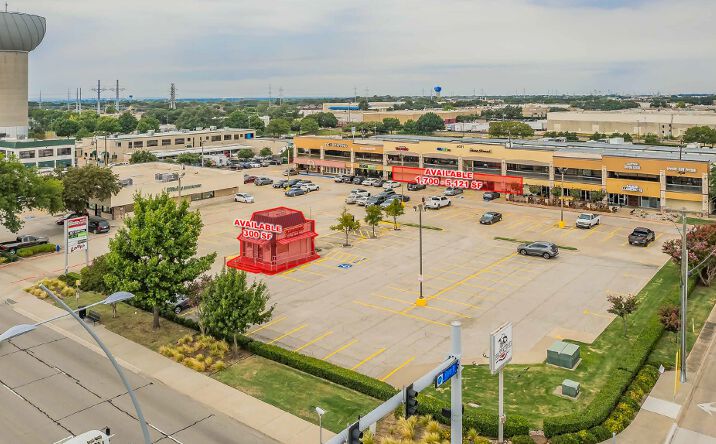 Pictures of Retail, Restaurant property located at 4021 Belt Line Road, Addison, TX 75001 for lease - image #1