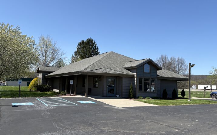 Pictures of Retail, Office property located at 455 MAPLE ST, BIG FLATS, NY 14814-9702 for lease - image #1