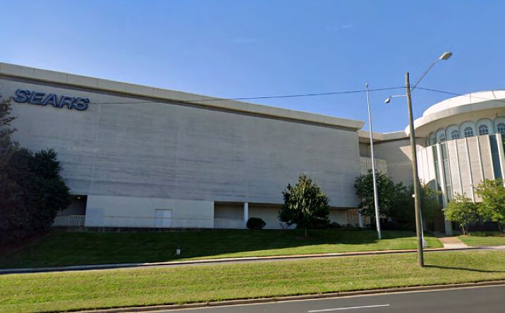 Pictures of Retail property located at 6211 Leesburg Pike, Falls Church, VA 22044 for lease - image #1