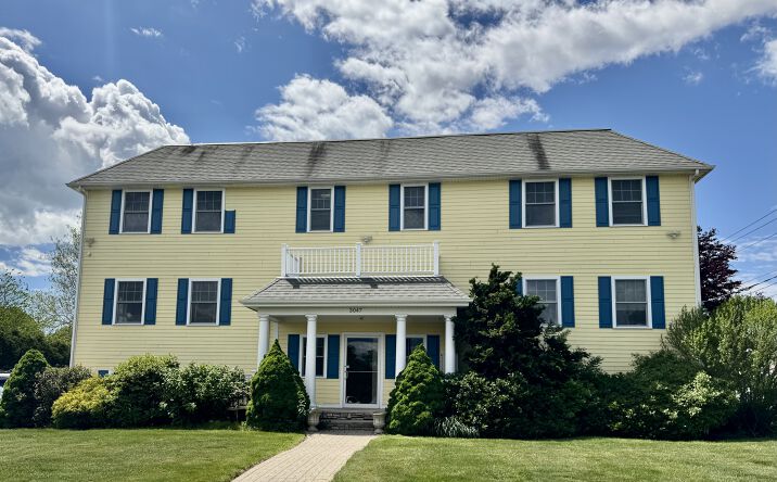 Pictures of Office property located at 3047 E MAIN RD UNIT & 2A, PORTSMOUTH, RI 02871 for lease - image #1