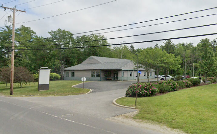 Pictures of Office property located at 4 Edward Avenue, Damariscotta, ME 04543 for lease - image #1