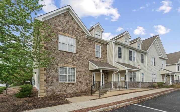 Pictures of Retail, Office property located at 4 Walter E Foran Boulevard, Flemington, NJ 08822 for lease - image #1