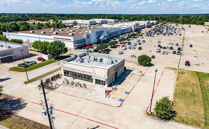 Pictures of Retail, Restaurant property located at 28403 SH 249, Tomball, TX 77377 for lease - image #1