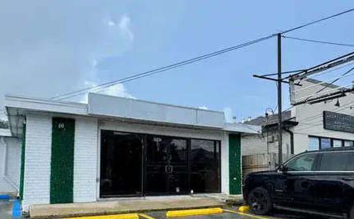 Pictures of Retail, Restaurant property located at 206 W Harrison Ave, New Orleans, LA 70124 for lease - image #1