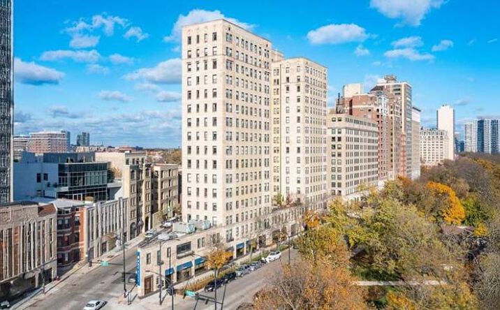 Pictures of Retail property located at 2059 N Clark Street, Chicago, IL 60614 for lease - image #1