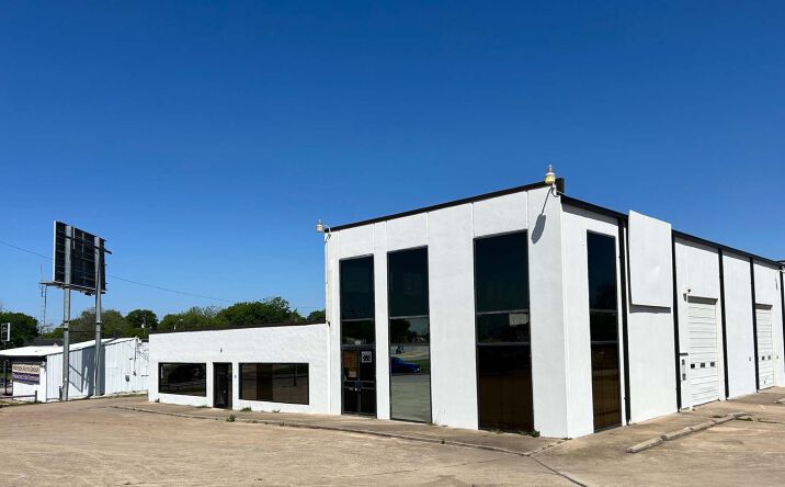 Pictures of Retail, Industrial property located at 2400 Benbrook Blvd, Fort Worth, TX 76109 for lease - image #1