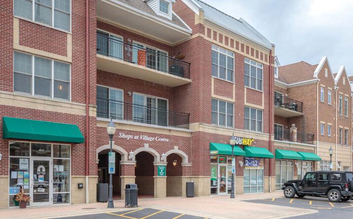 Pictures of Retail property located at 2-90 E Northwest Hwy, Mount Prospect, IL 60056 for lease - image #1