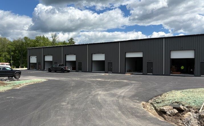 Pictures of Industrial property located at 5 CRANEWAY, HOOKSETT, NH 03106-2194 for lease - image #1