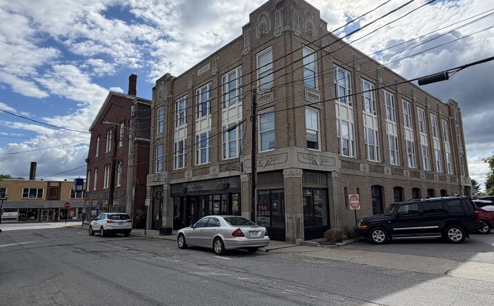Pictures of Retail property located at 5 Washington Street, Biddeford, ME 04005 for lease - image #1
