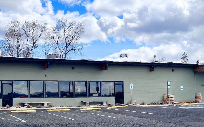 Pictures of Retail, Restaurant property located at 100 SW Industrial Way, Bend, OR 97702 for lease - image #1