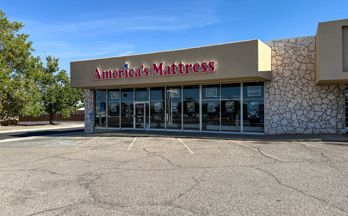 Pictures of Retail property located at 6501 Menaul Boulevard Northeast, Albuquerque, NM 87110 for lease - image #1