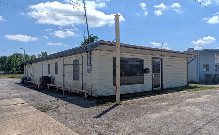 Pictures of Retail, Office property located at 5425 COLLEGE ST, BEAUMONT, TX 77707-3633 for lease - image #1