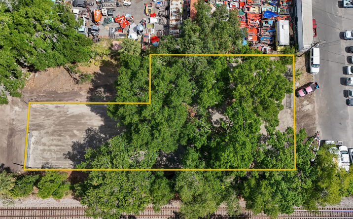Pictures of Retail, Land property located at 208 South Franklin Street, Plant City, FL 33563 for lease - image #1