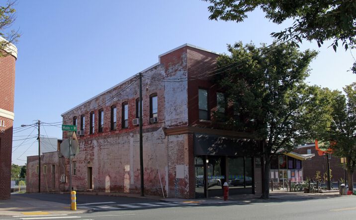 Pictures of Retail, Restaurant, Special Purpose property located at 731 W MAIN ST, CHARLOTTESVILLE, VA 22903 for lease - image #1