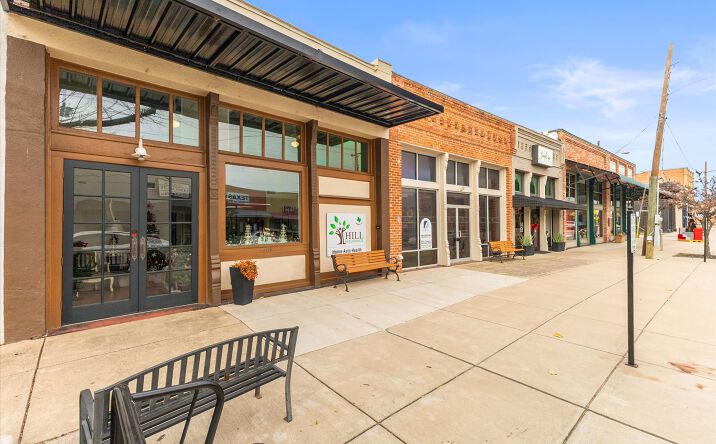 Pictures of Retail, Office property located at 208 S BOIS D ARC ST, FORNEY, TX 75126-9407 for lease - image #1