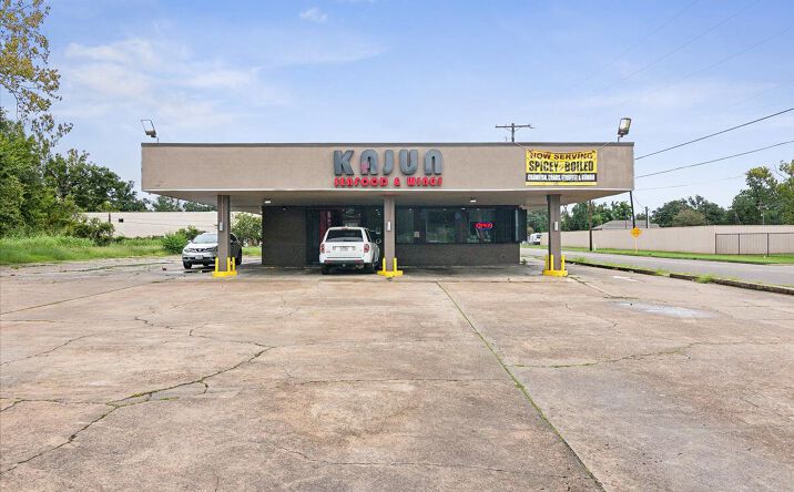 Pictures of Retail, Restaurant property located at 1102 W PARK AVE, ORANGE, TX 77630 for lease - image #1