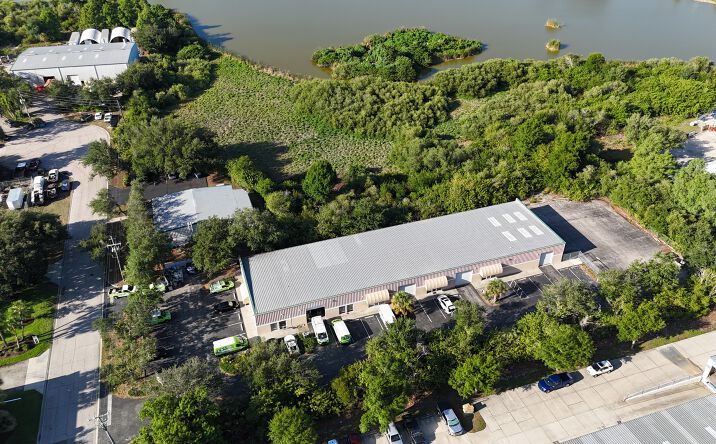 Pictures of Industrial property located at 1052 Endeavor Court, Venice, FL 34275 for lease - image #1