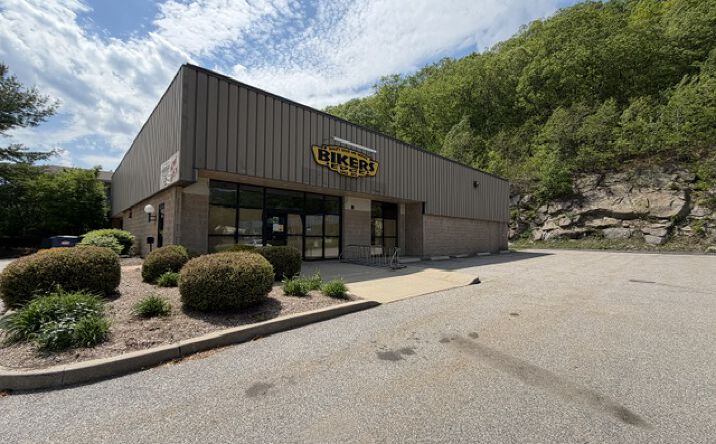 Pictures of Retail, Industrial property located at 427 Winsted Road, Torrington, CT 06790 for lease - image #1