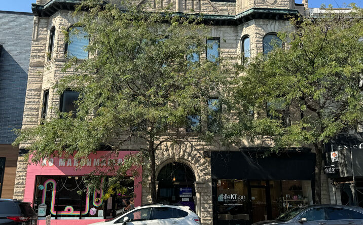 Pictures of Office property located at 2732 N. Clark Street, Chicago, IL 60657 for lease - image #1