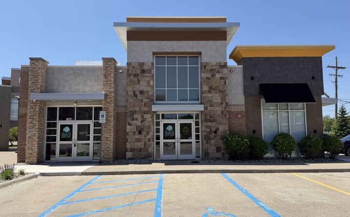 Pictures of Retail, Office property located at 7389 Orchard Lake Road, West Bloomfield Township, MI 48322 for lease - image #1
