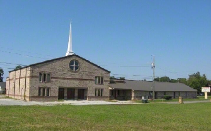 Pictures of Retail, Special Purpose property located at 2704 DINAH WASHINGTON AVE, TUSCALOOSA, AL 35401-4266 for lease - image #1