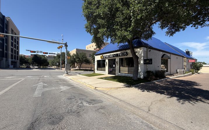 Pictures of Retail, Office property located at 302 University Dr, San Marcos, TX 78666 for lease - image #1