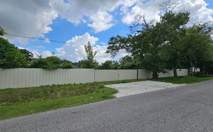 Pictures of Land property located at 6007 VAN ZANDT ST, HOUSTON, TX 77016-1927 for lease - image #1