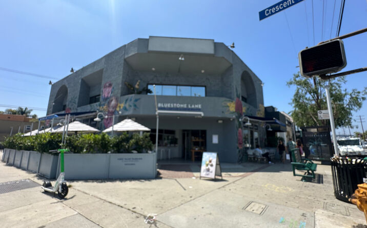 Pictures of Office property located at 303 S Crescent Heights, Los Angeles, CA 90048 for lease - image #1
