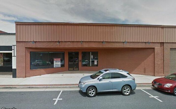 Pictures of Retail, Restaurant property located at 313 W Main St, Waynesboro, VA 22980 for lease - image #1