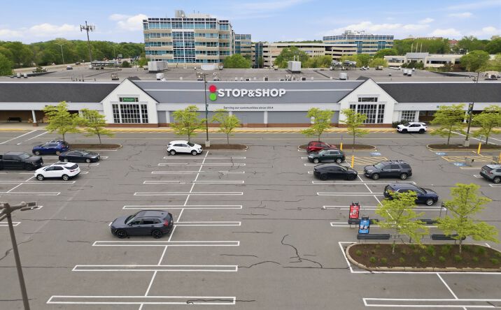 Pictures of Retail property located at 2 Elm Street, Woburn, MA 01801 for lease - image #1