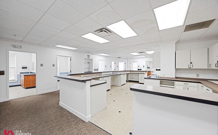 Pictures of Office property located at 1776 Old Springhouse Ln, Dunwoody, GA 30338 for lease - image #1