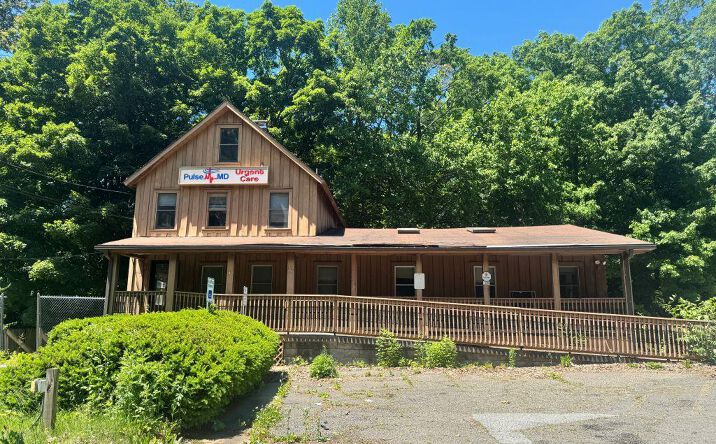 Pictures of Office property located at 3244 Main Street E, Mohegan Lake, NY 10547 for lease - image #1